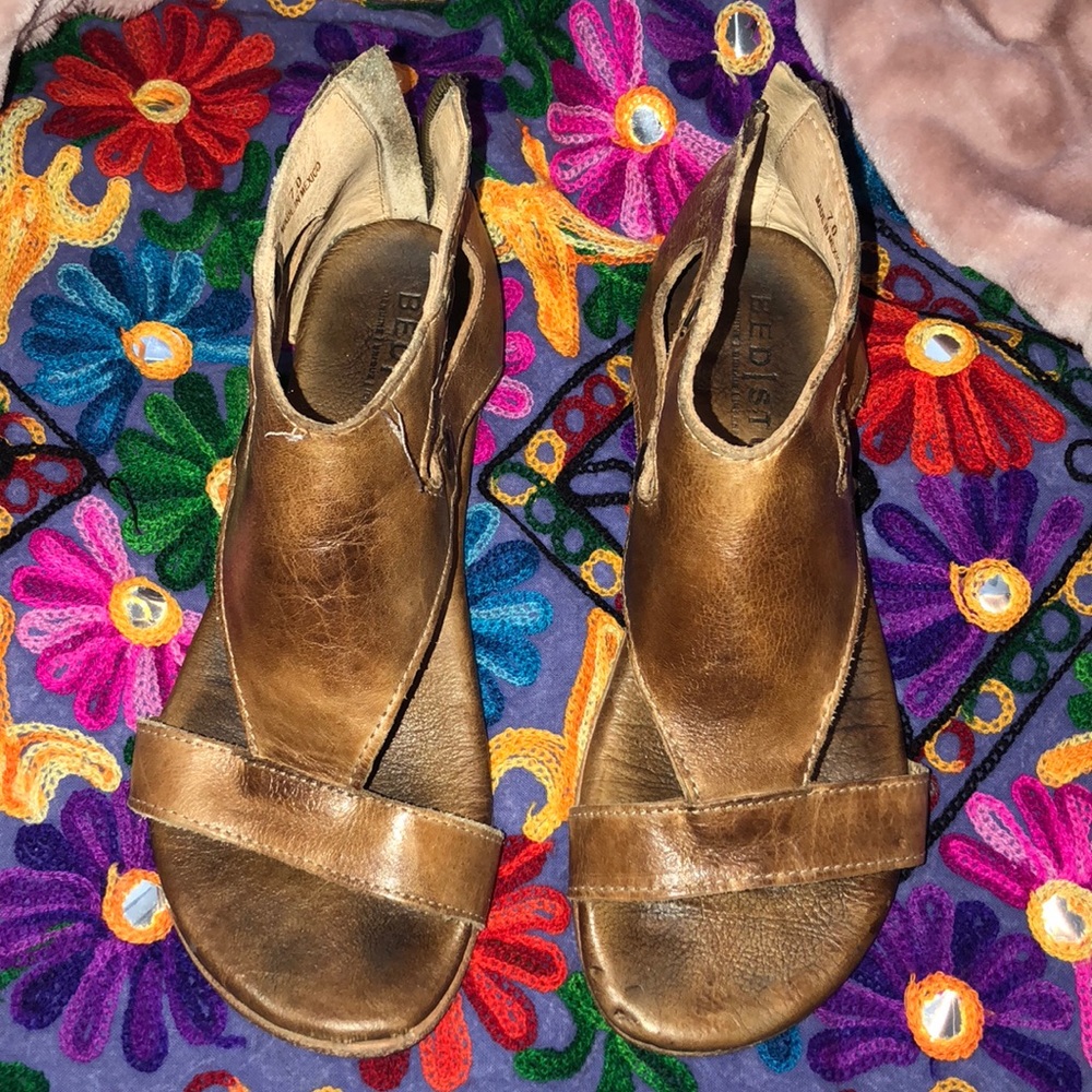 Bed Stu brown sandals